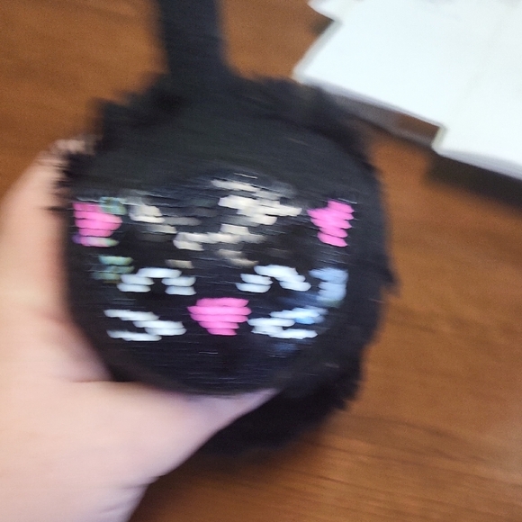 Cozy Black Cat Earmuffs for Kids - Picture 6 of 8